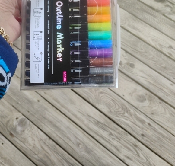 Colorful Outline Marker Set - Picture 4 of 6